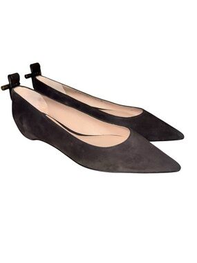 Brand New Stuart Weitzman Women’s Pointed Toe Suede Flats in Charcoal Grey Sz 7M